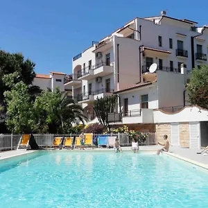 https://residence-dei-fiori-pietra-ligure.hotelitalianriviera.com