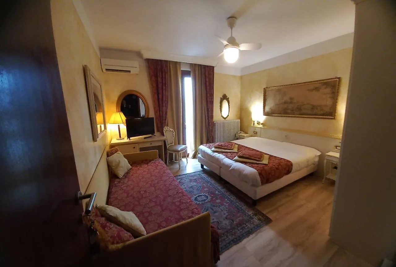 Hotel San Marino Laglio