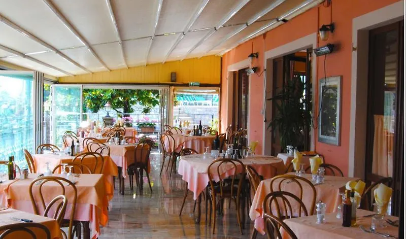 Hotel San Marino Laglio